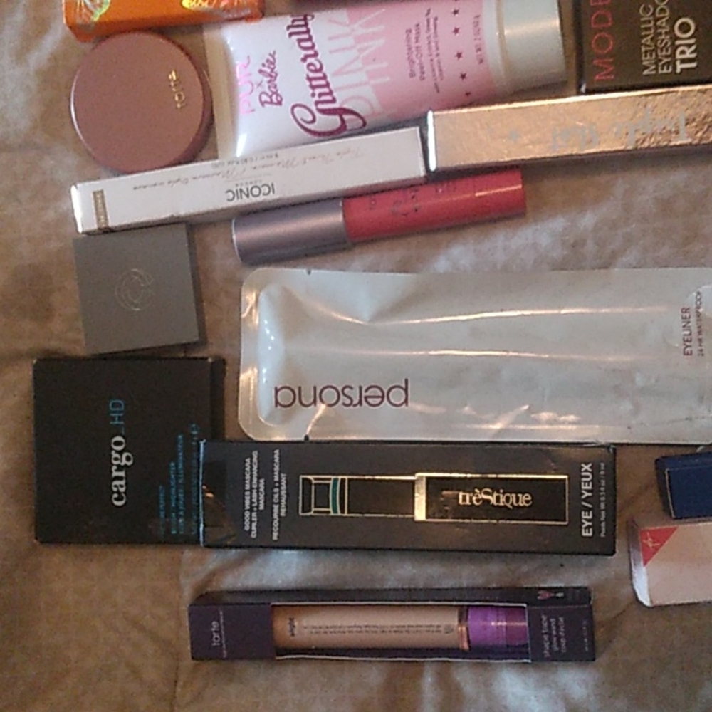 High-end makeup - Picture 2 of 12